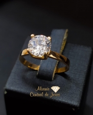 ANEL SOLITÁRIO 12K COM ZIRCÔNIA GRANDE 